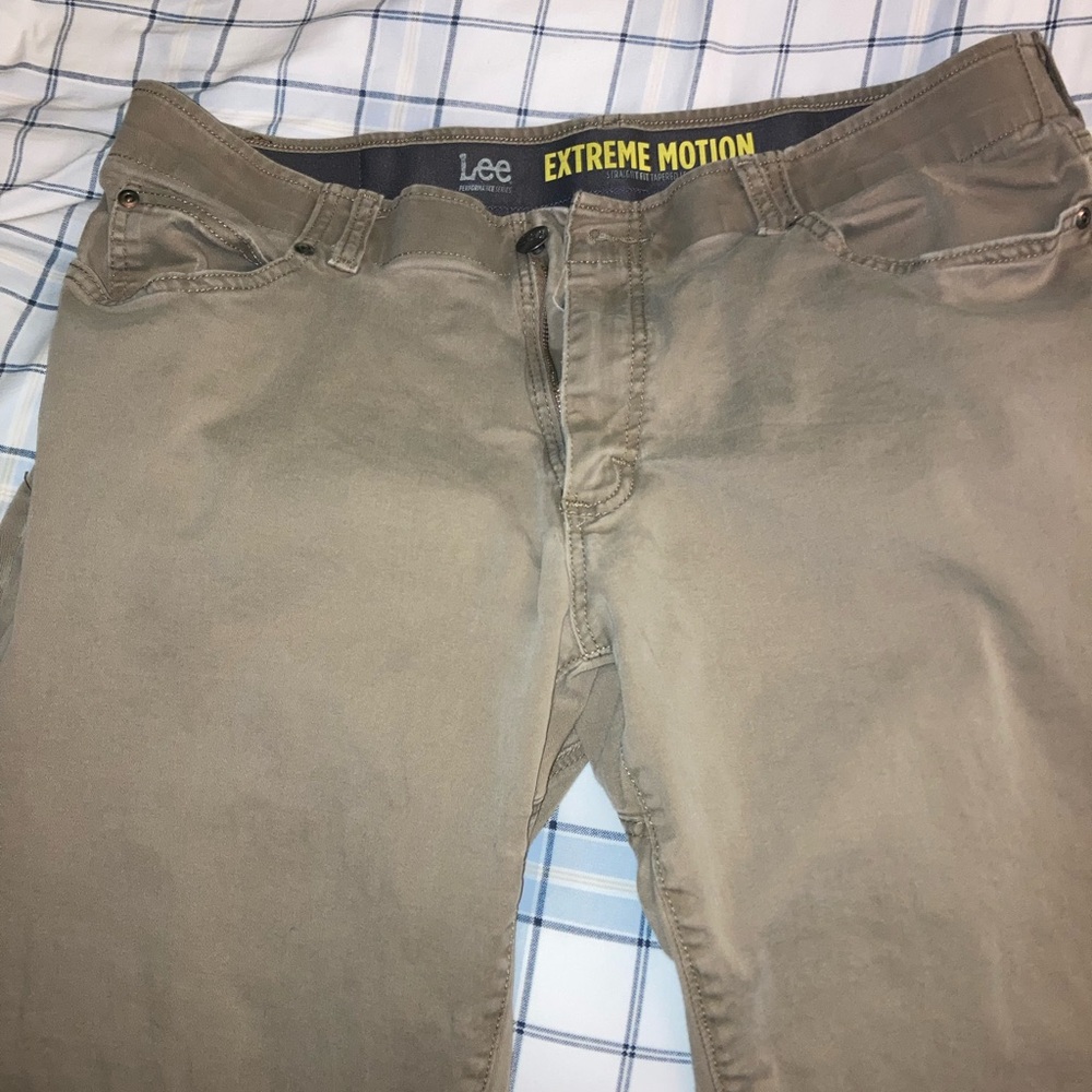 Lee Men's Extreme Motion Straight Taper Jean Size 36/30